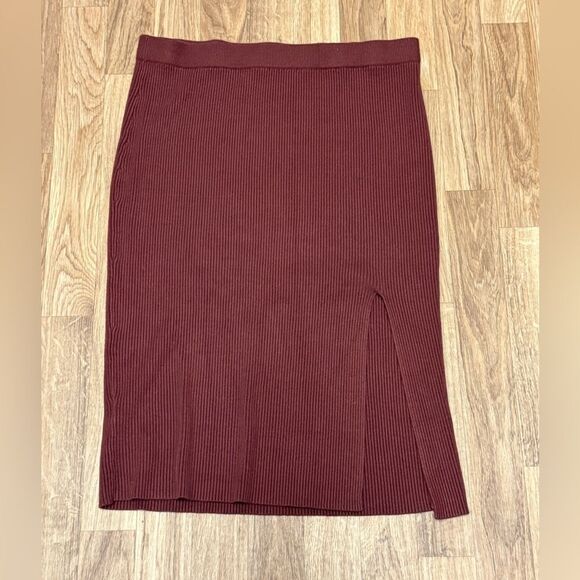 Abercrombie & Fitch Ribbed Knit Pencil Midi Skirt - Picture 2 of 4